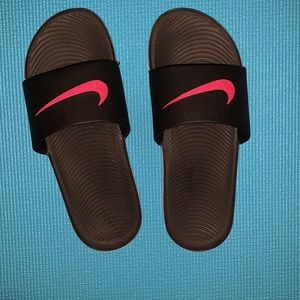 Nike slides